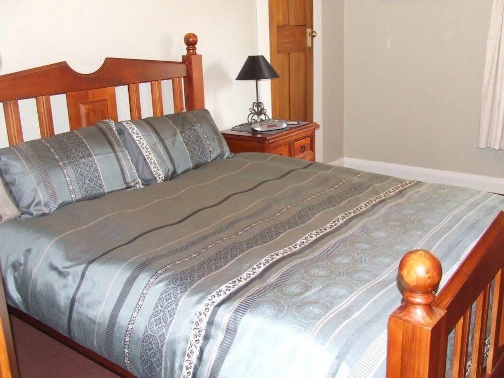 Tairoa Lodge & Cottage Hawera Ngoại thất bức ảnh